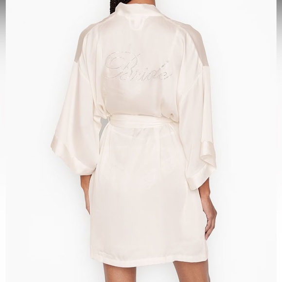 Victoria's Secret Cream Robe - Picture 2 of 6
